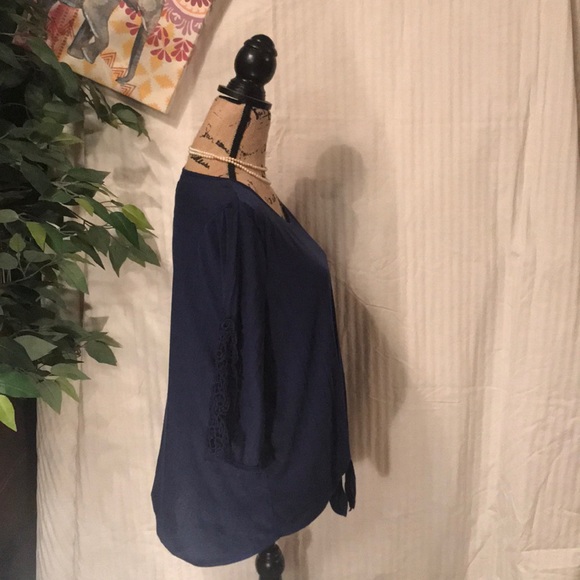 •BUNDLE ONLY• NEW YORK LAUNDRY TOP - Picture 7 of 8